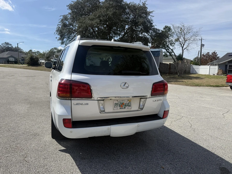 2009 Lexus LX 2nd Gen - Image 24 of 31