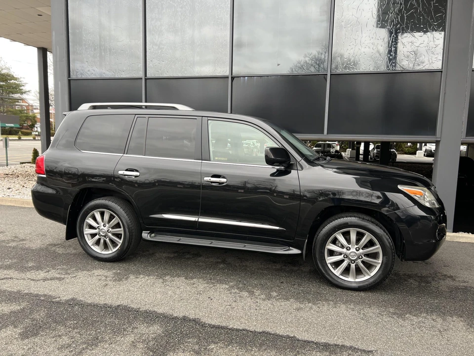 2009 Lexus LX 3rd Gen - Image 15 of 31