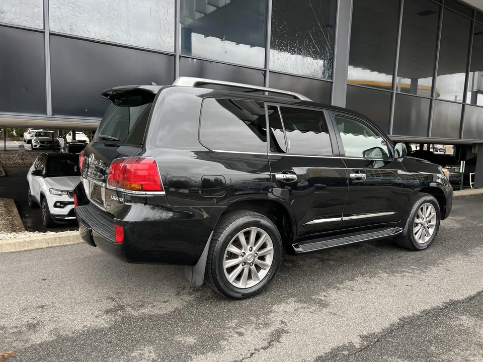 2009 Lexus LX 3rd Gen - Image 21 of 31