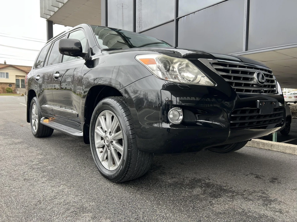 2009 Lexus LX 3rd Gen - Image 10 of 31