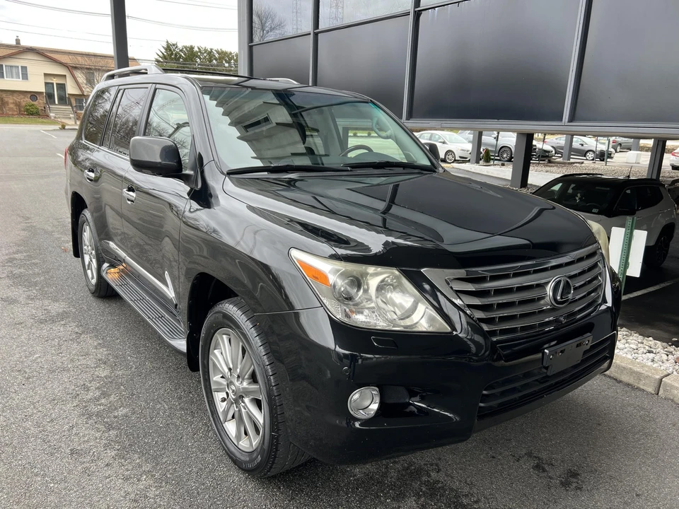 2009 Lexus LX 3rd Gen - Image 5 of 31
