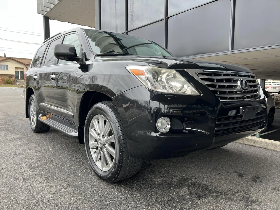 2009 Lexus LX 3rd Gen - Image 8 of 31