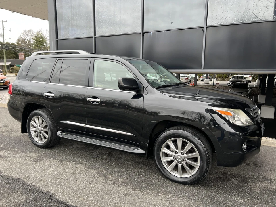 2009 Lexus LX 3rd Gen - Image 13 of 31