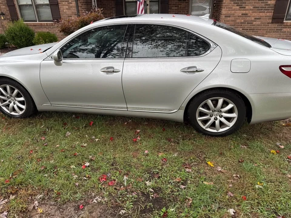 2009 Lexus LS 4th Gen - Image 2 of 5