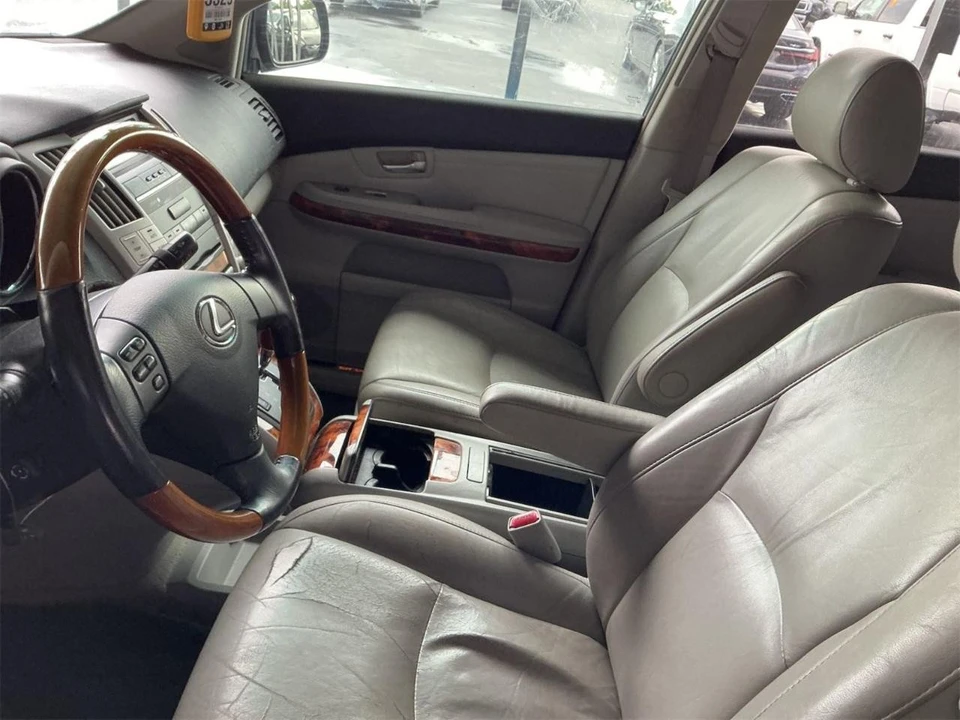 2009 Lexus RX 2nd Gen - Image 11 of 14