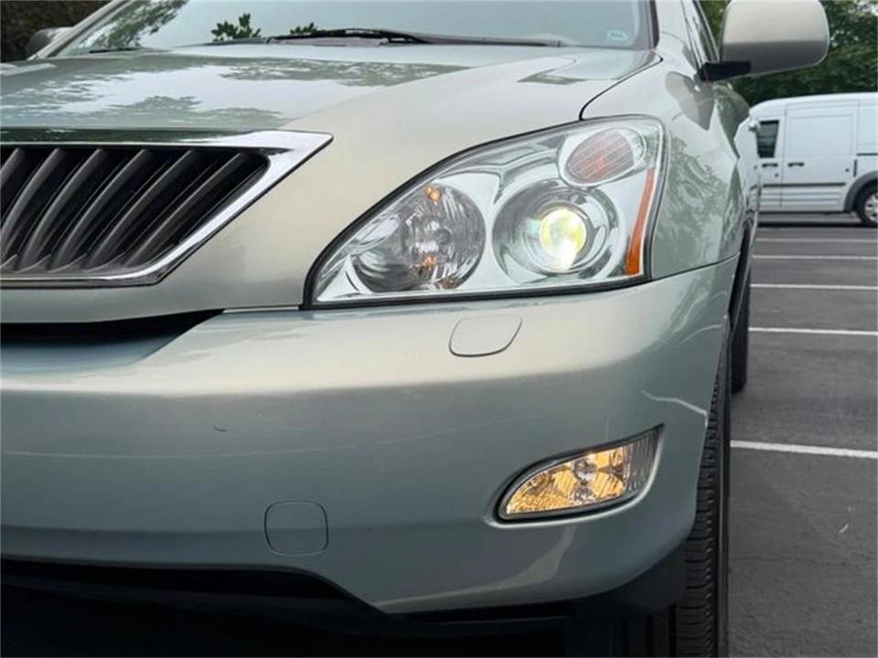 2009 Lexus RX 2nd Gen - Image 13 of 31