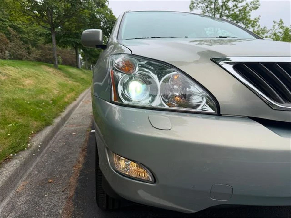 2009 Lexus RX 2nd Gen - Image 10 of 31