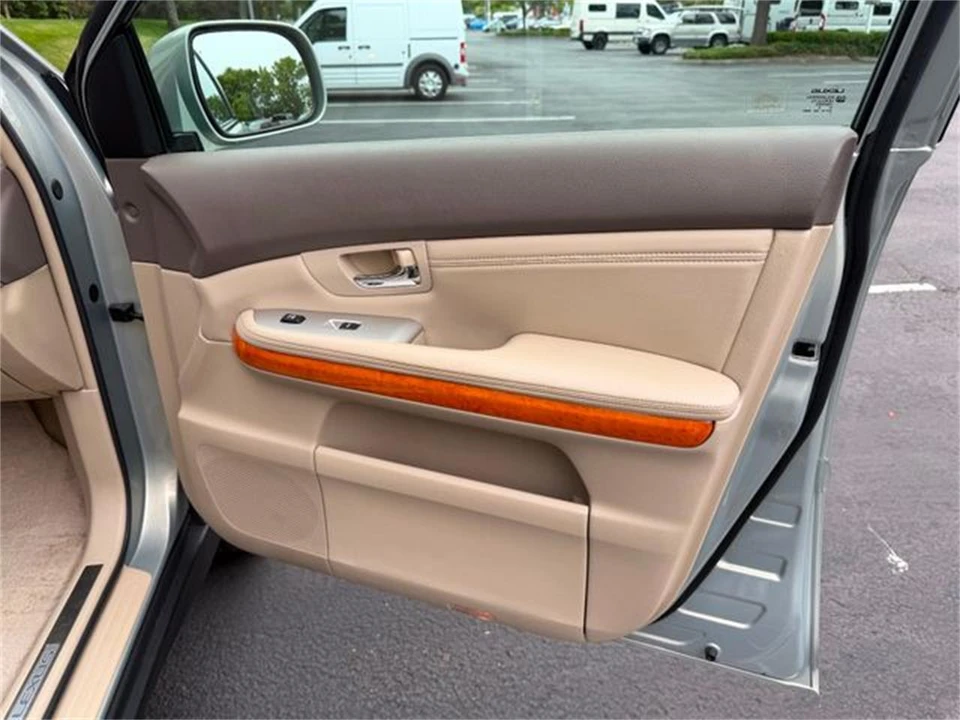 2009 Lexus RX 2nd Gen - Image 27 of 31