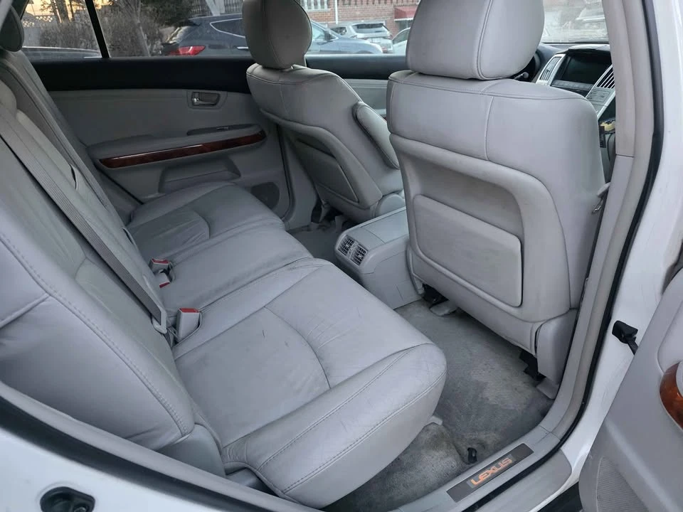 2009 Lexus RX 2nd Gen - Image 9 of 10