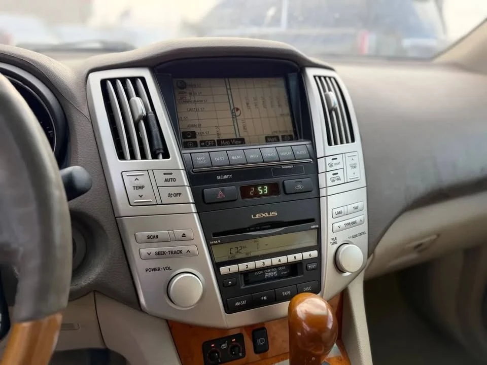 2009 Lexus RX 2nd Gen - Image 12 of 14