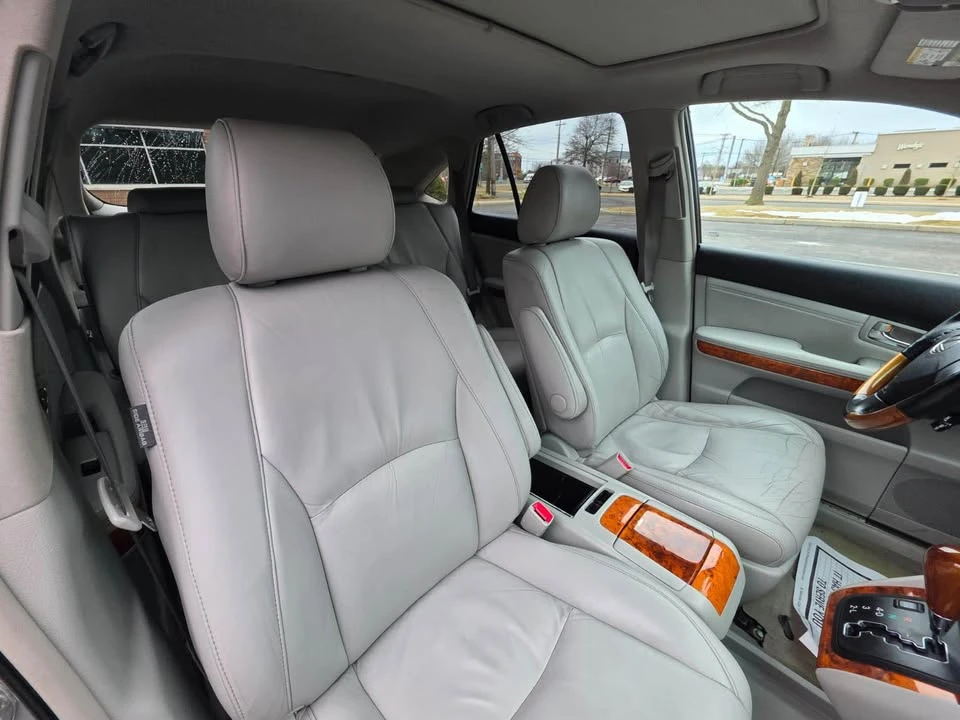 2009 Lexus RX 2nd Gen - Image 10 of 16