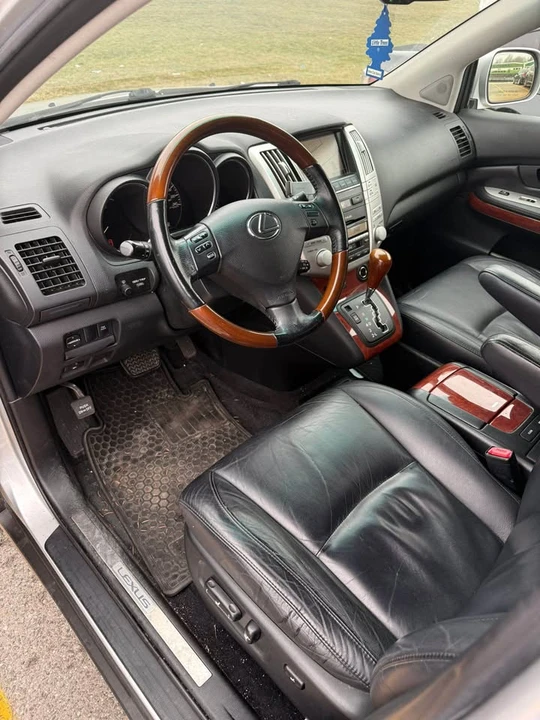 2009 Lexus RX 2nd Gen - Image 4 of 9