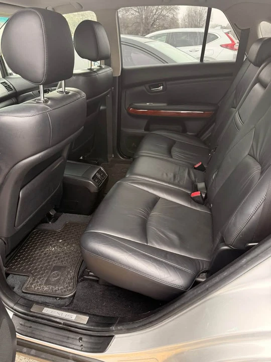 2009 Lexus RX 2nd Gen - Image 8 of 9