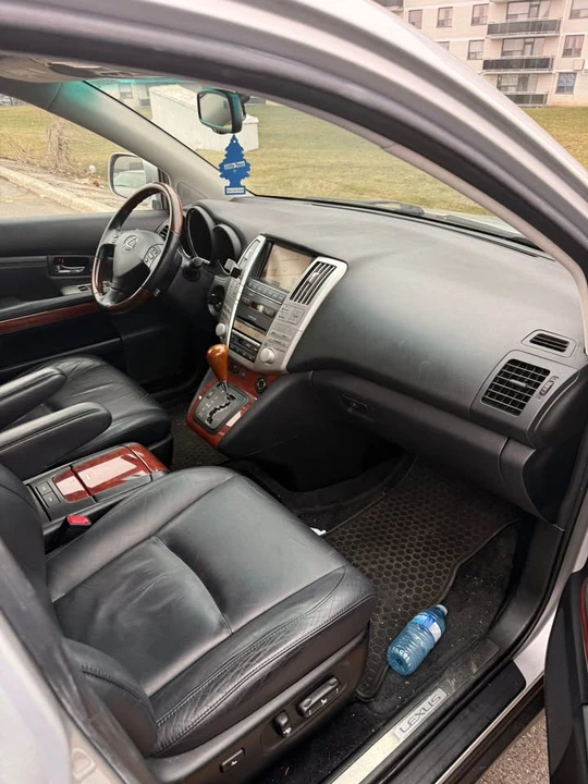 2009 Lexus RX 2nd Gen - Image 5 of 9
