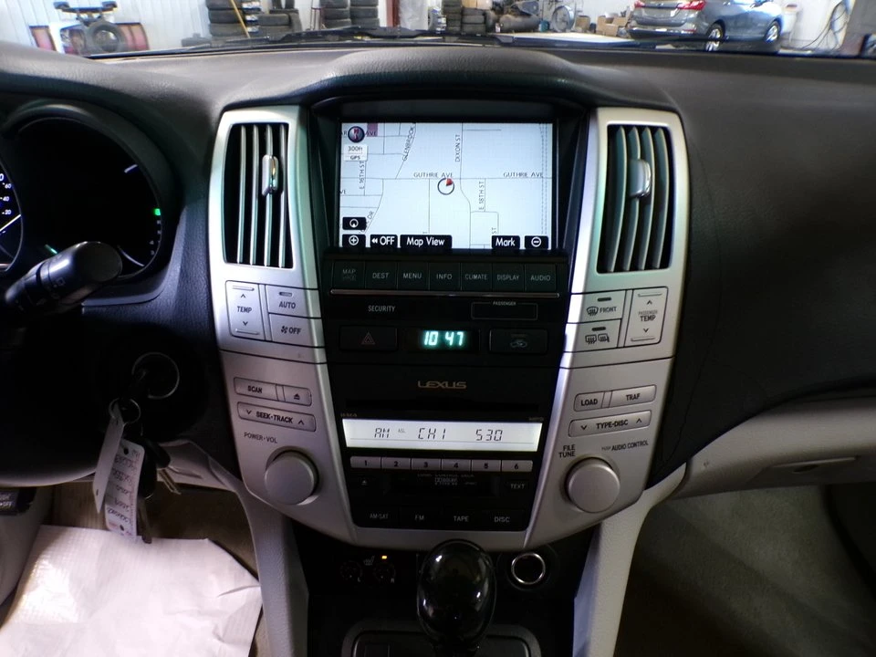 2009 Lexus RX 2nd Gen - Image 16 of 17