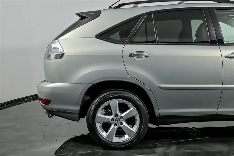 2009 Lexus RX 2nd Gen - Image 11 of 21