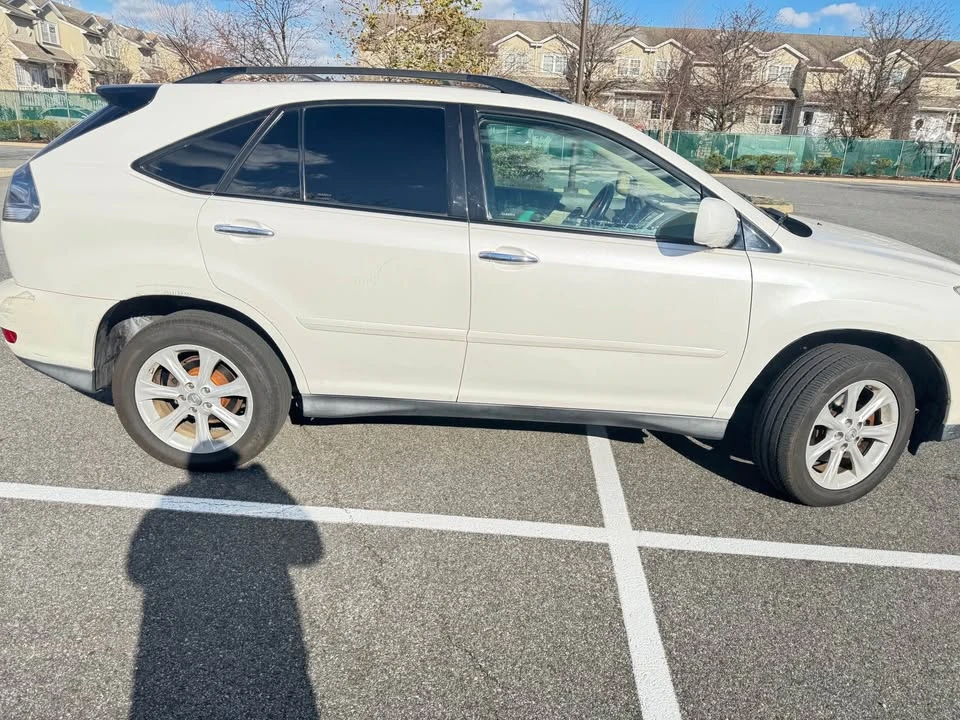 2009 Lexus RX 3rd Gen - Image 2 of 13