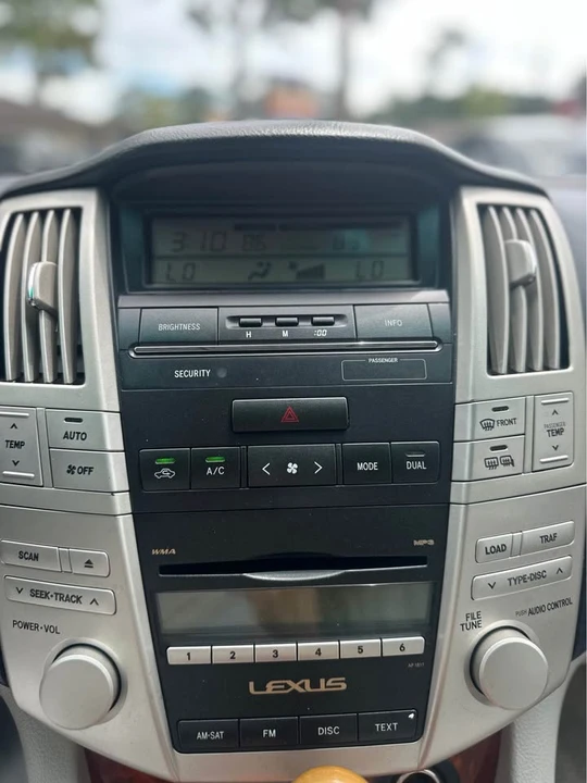 2009 Lexus RX 3rd Gen - Image 6 of 15