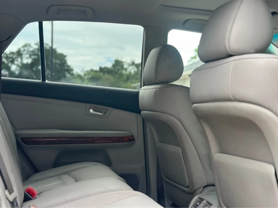 2009 Lexus RX 3rd Gen - Image 10 of 15
