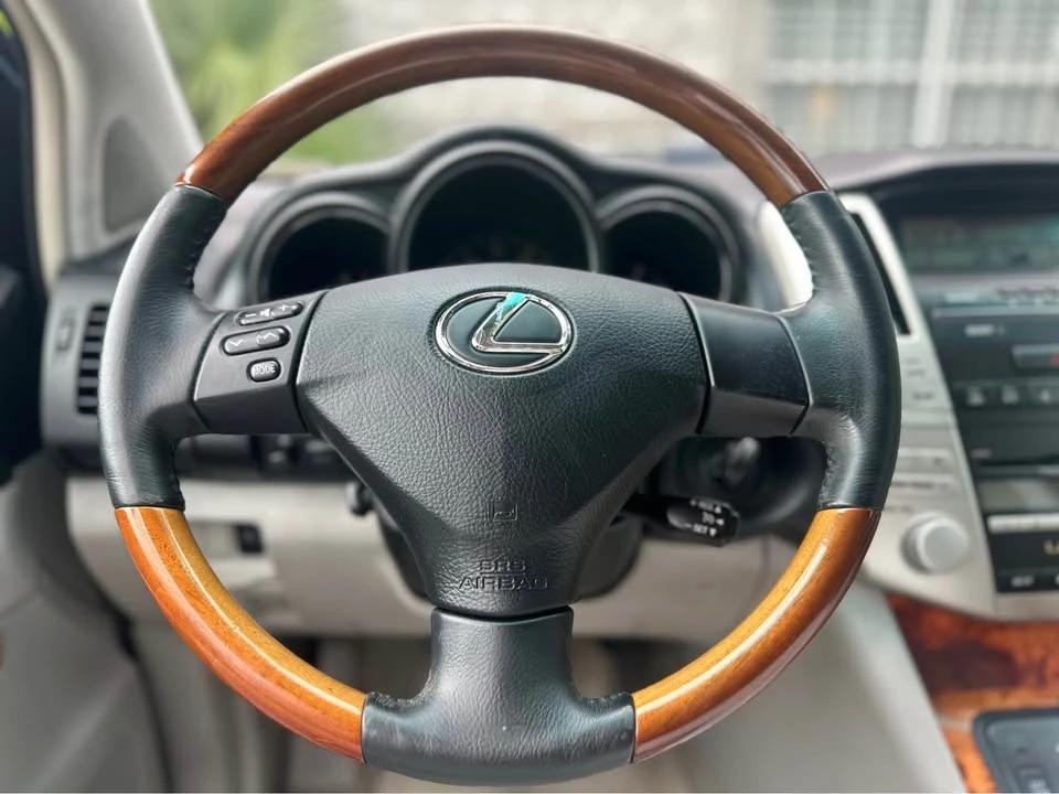2009 Lexus RX 3rd Gen - Image 11 of 15