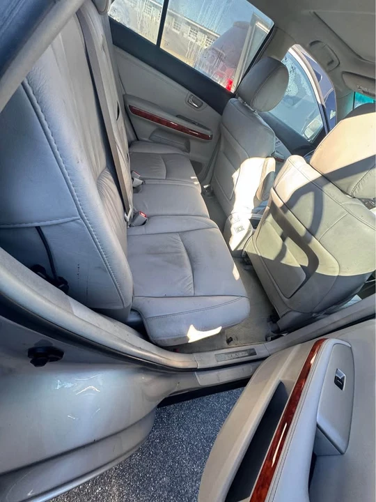 2009 Lexus RX 3rd Gen - Image 11 of 19