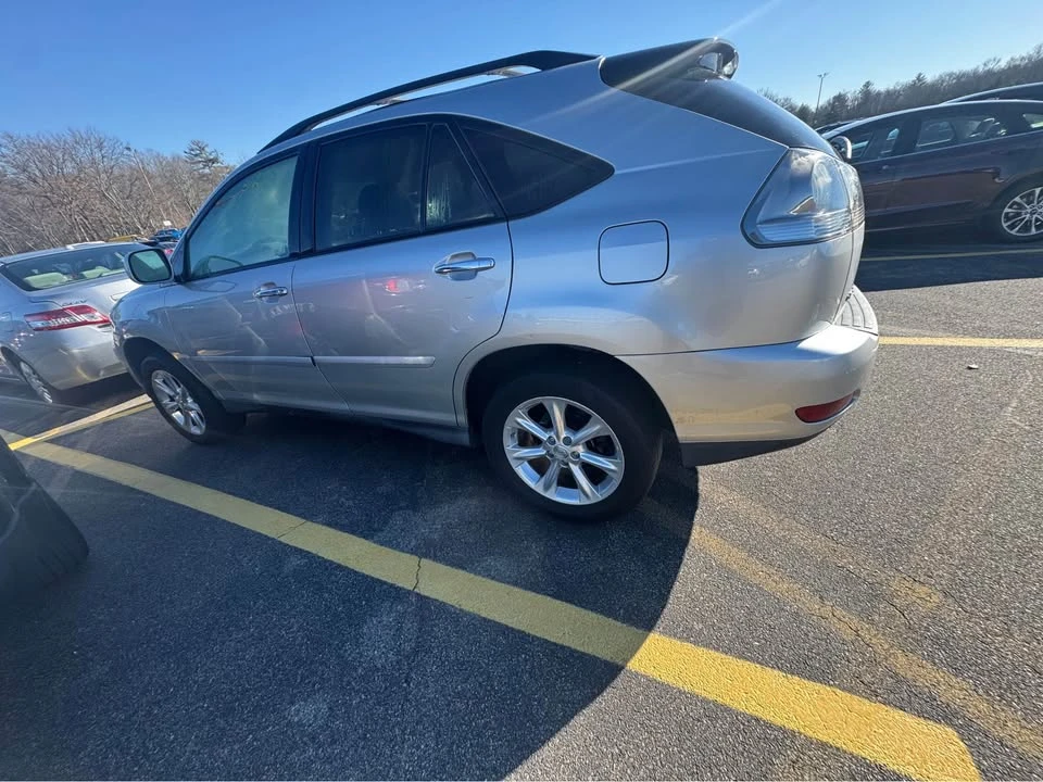 2009 Lexus RX 3rd Gen - Image 2 of 19