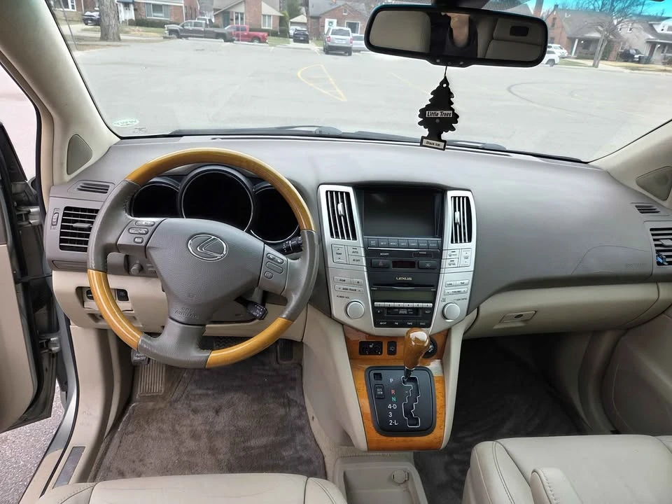 2009 Lexus RX 2nd Gen - Image 15 of 17