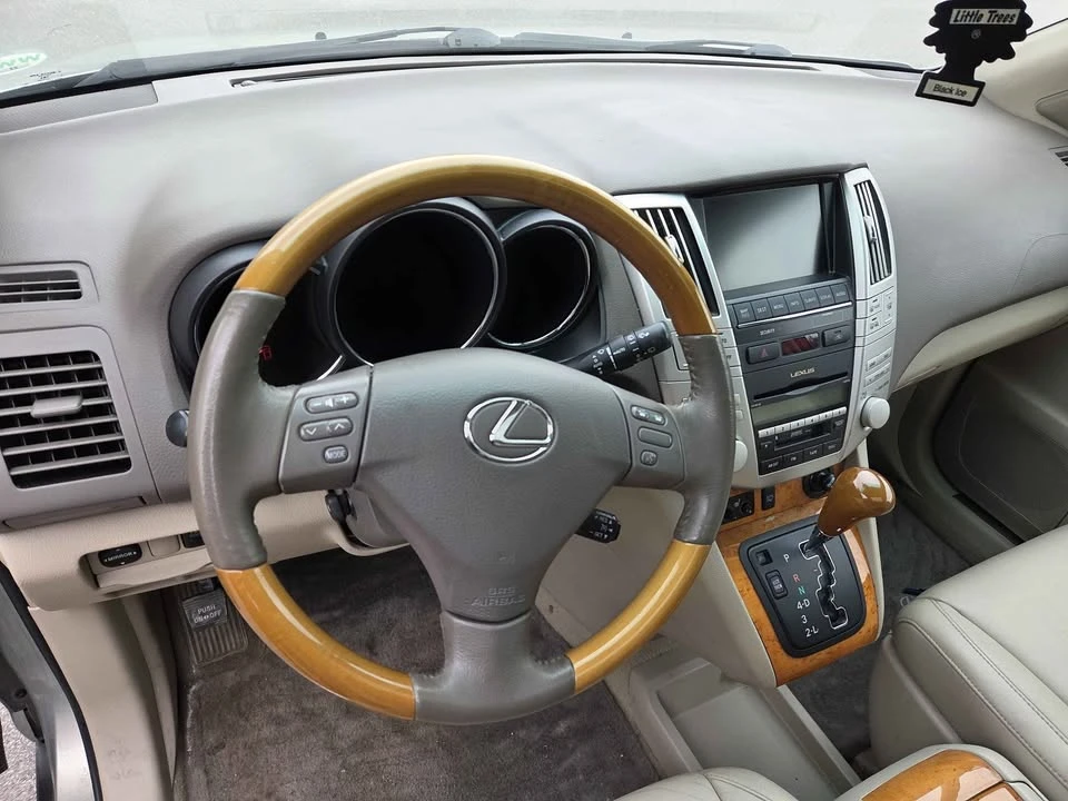 2009 Lexus RX 2nd Gen - Image 12 of 17