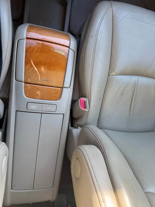 2009 Lexus RX 2nd Gen - Image 6 of 8