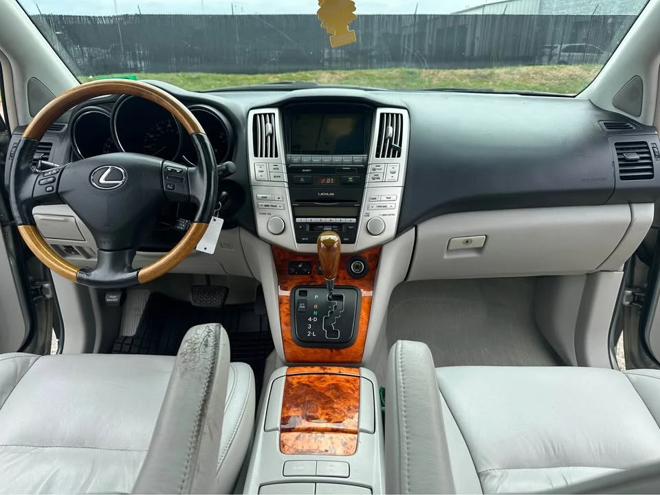 2009 Lexus RX 2nd Gen - Image 13 of 17