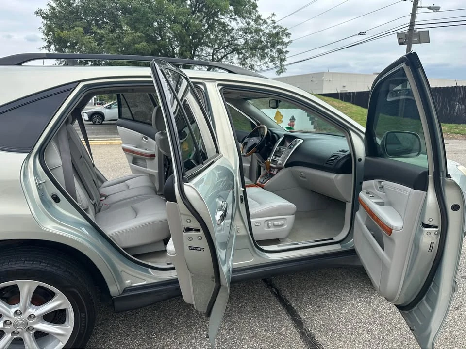 2009 Lexus RX 2nd Gen - Image 11 of 17