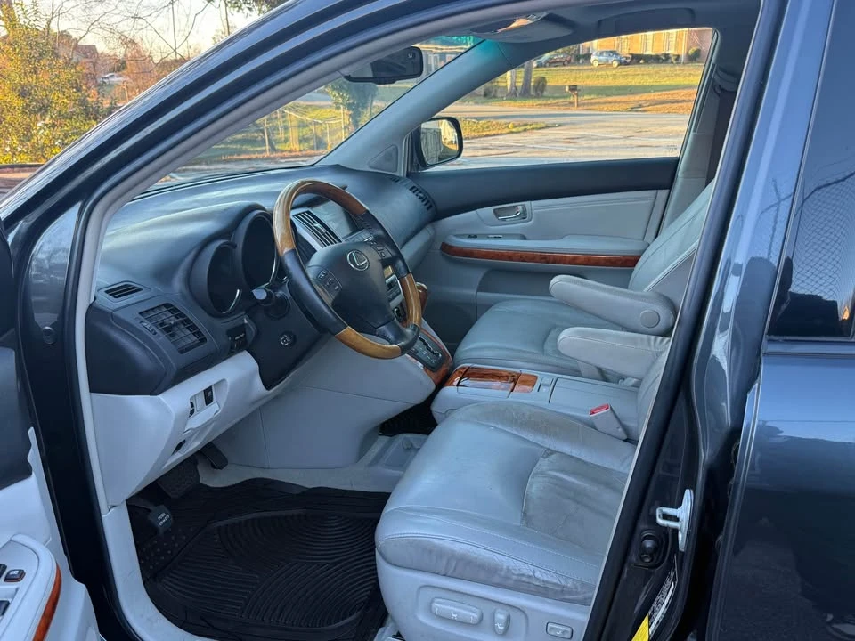 2009 Lexus RX 3rd Gen - Image 12 of 16