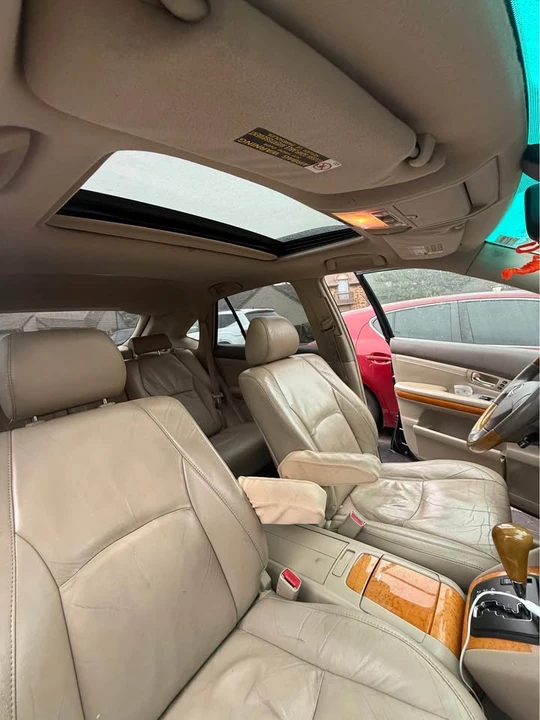 2009 Lexus RX 2nd Gen - Image 2 of 7