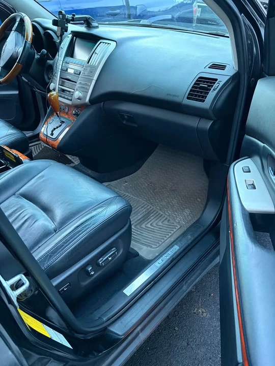 2009 Lexus RX 3rd Gen - Image 4 of 7