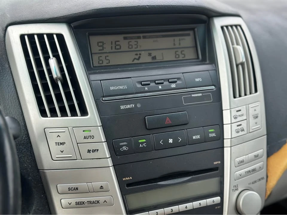 2009 Lexus RX 2nd Gen - Image 13 of 14