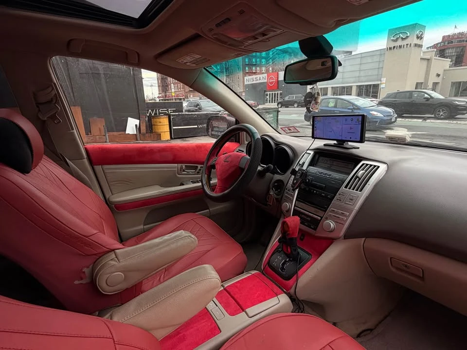 2009 Lexus RX 2nd Gen - Image 14 of 17