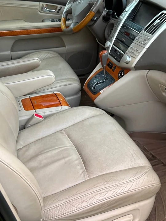 2009 Lexus RX 2nd Gen - Image 4 of 9