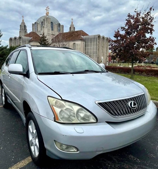 2009 Lexus RX 2nd Gen - Image 2 of 10