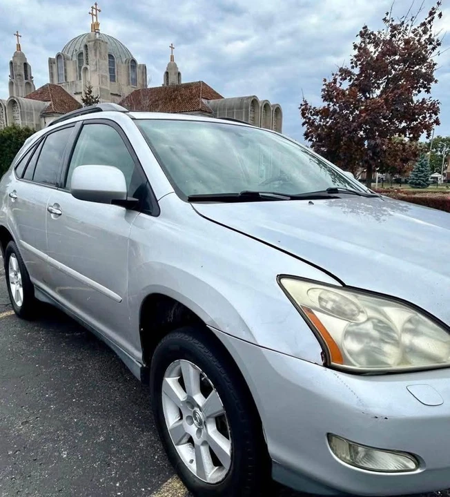 2009 Lexus RX 2nd Gen - Image 3 of 10