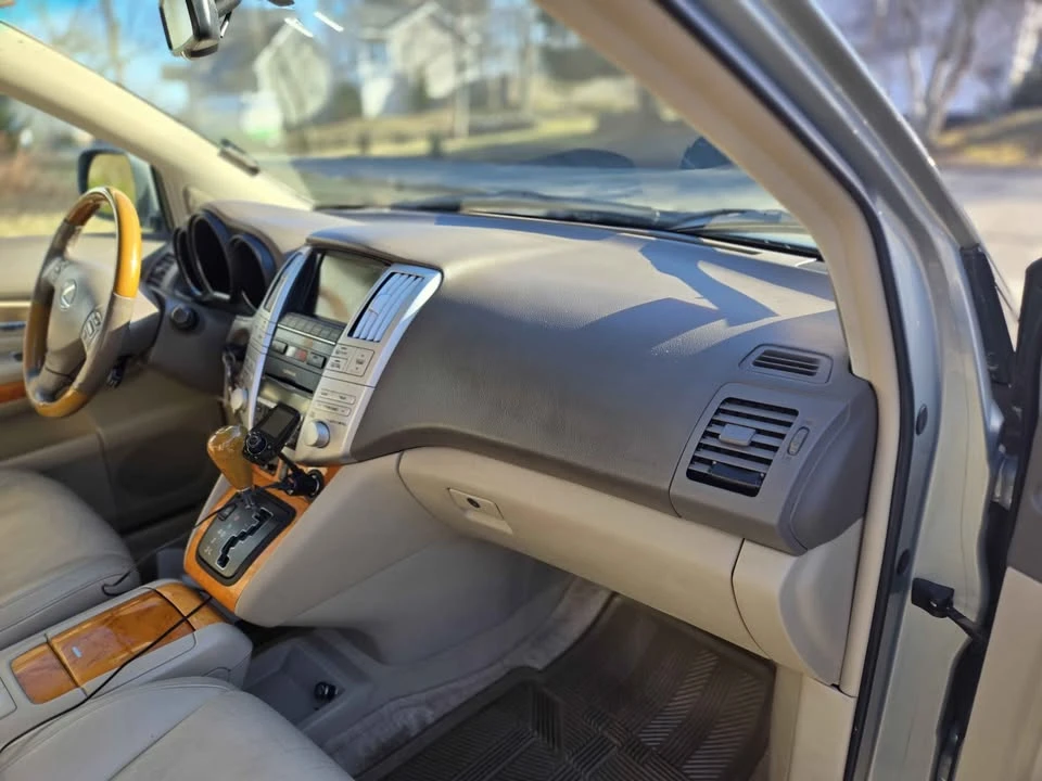 2009 Lexus RX 2nd Gen - Image 12 of 14