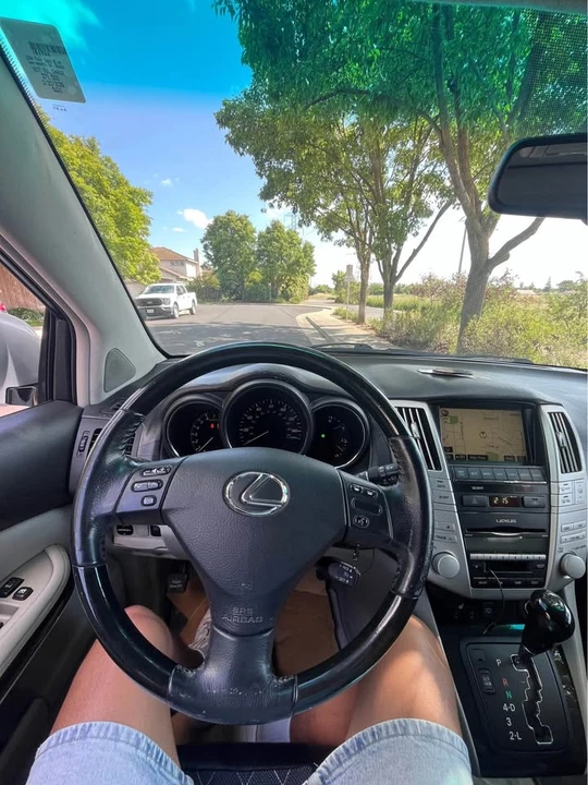 2009 Lexus RX 2nd Gen - Image 7 of 13