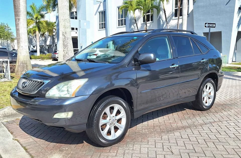 2009 Lexus RX 2nd Gen - Image 3 of 11