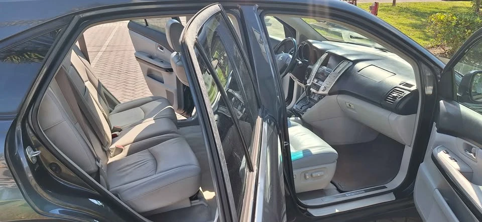 2009 Lexus RX 2nd Gen - Image 8 of 11