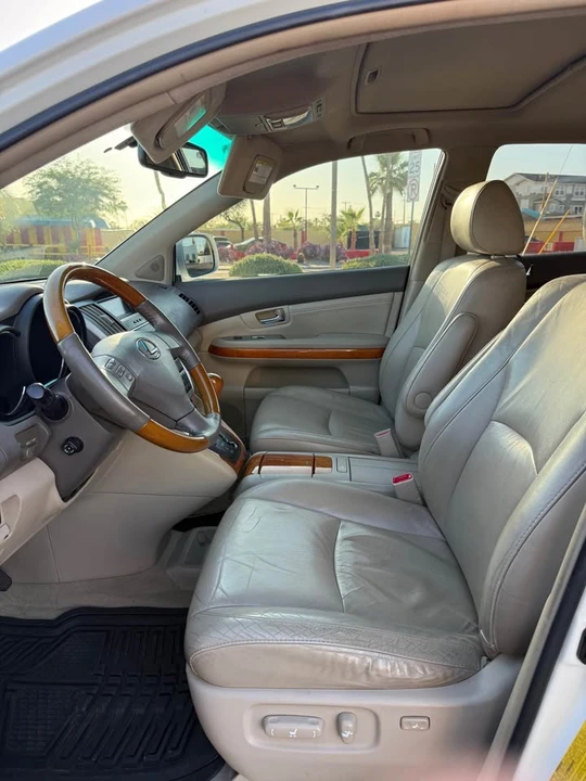 2009 Lexus RX 2nd Gen - Image 11 of 17