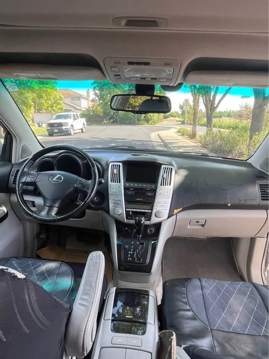 2009 Lexus RX 2nd Gen - Image 12 of 13