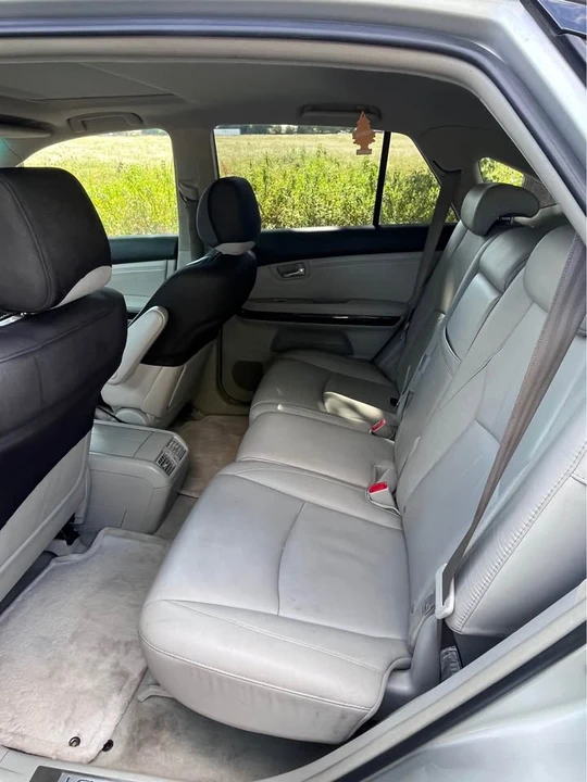 2009 Lexus RX 2nd Gen - Image 10 of 13