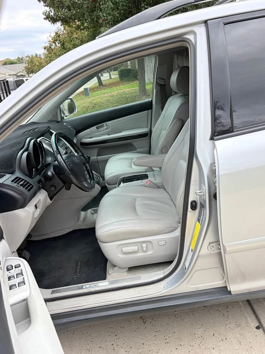 2009 Lexus RX 3rd Gen - Image 6 of 9
