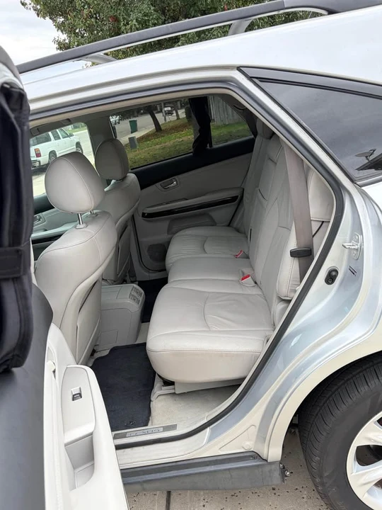 2009 Lexus RX 3rd Gen - Image 8 of 9