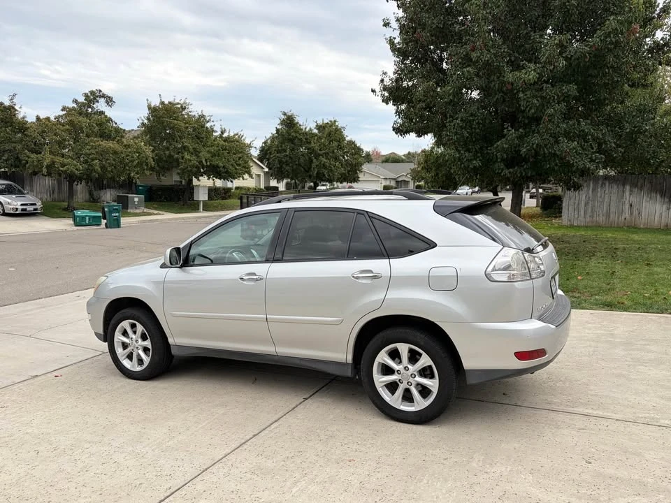 2009 Lexus RX 3rd Gen - Image 4 of 9