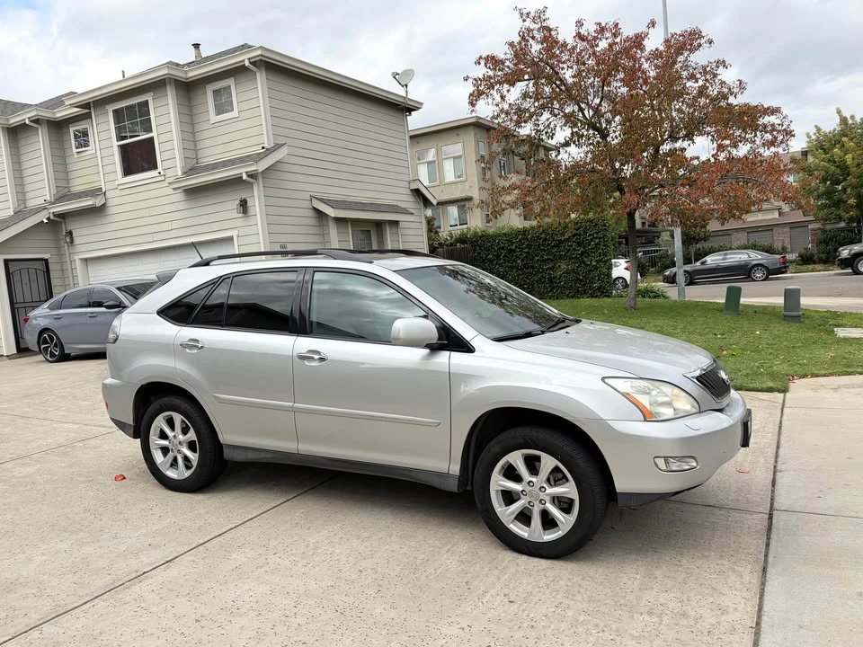 2009 Lexus RX 3rd Gen - Image 2 of 9